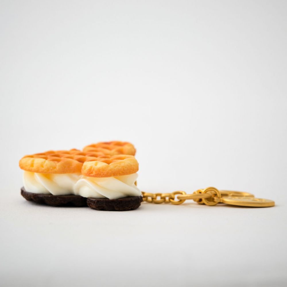 【キューポット】ミッキーマウス/バッグチャーム　バターミルク&チョコレートワッフル