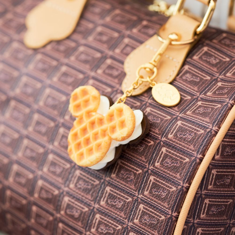 【キューポット】ミッキーマウス/バッグチャーム　バターミルク&チョコレートワッフル