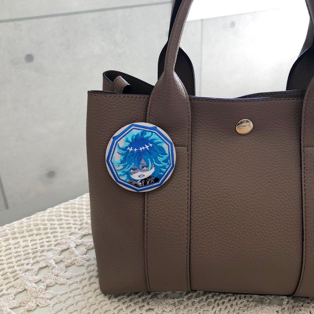 ツイステッドワンダーランド 刺繍缶バッジ2 全11種ボックスセット