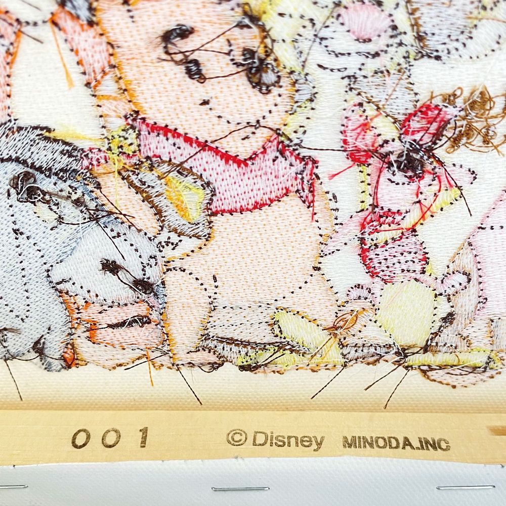 刺しゅうキャンバスアート　「くまのプーさん」