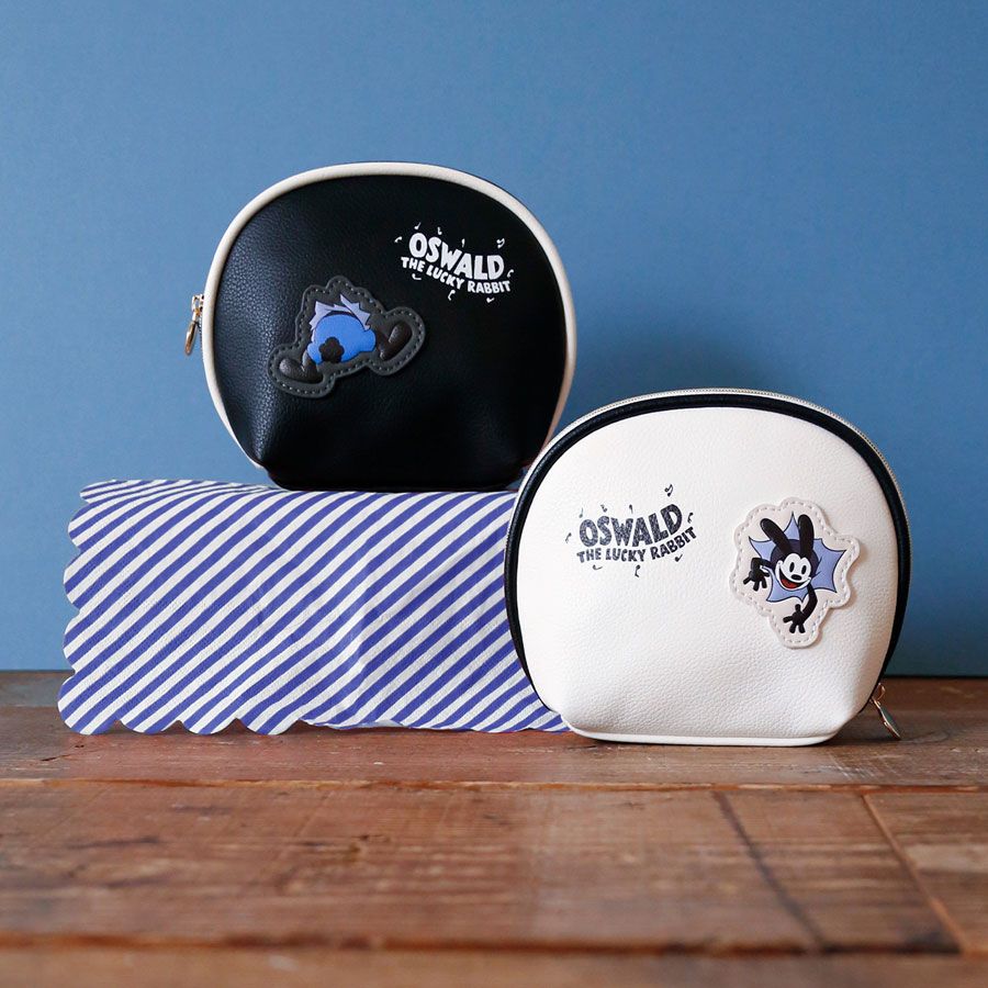【ACCOMMODE】『オズワルド・ザ・ラッキー・ラビット』オズワルドワッペンラウンドポーチ(D-SK1202/BK)