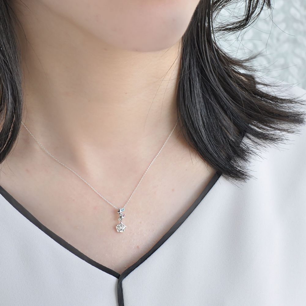 【送料無料】ディズニープリンセス　眠れる森の美女　オーロラ姫　ホワイトゴールド　ペンダント　ネックレス