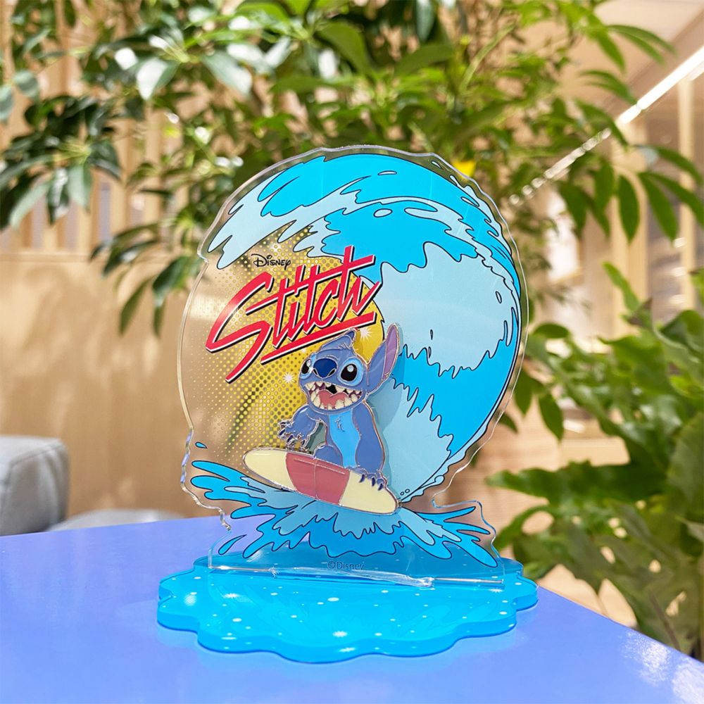 飾れるピンズ　波乗りスティッチ