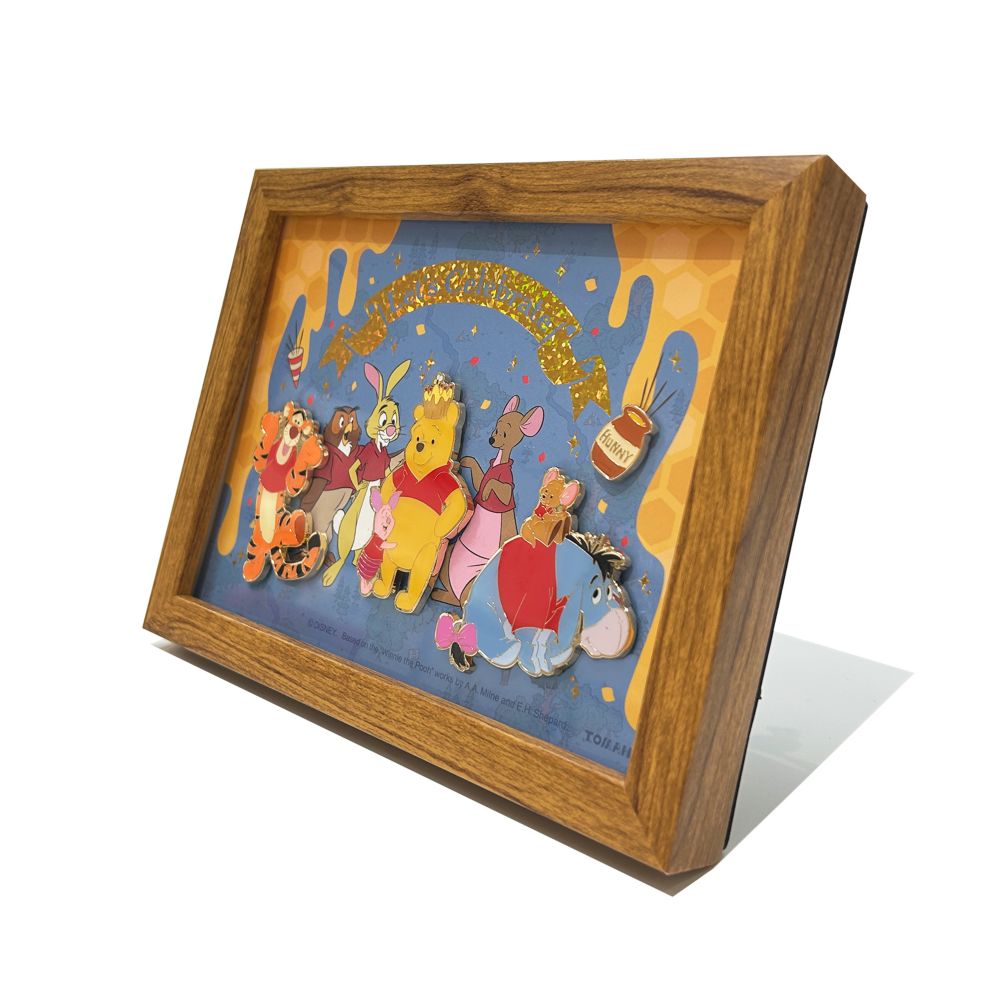 額縁ピンズ　くまのプーさん　赤シャツフレンズ