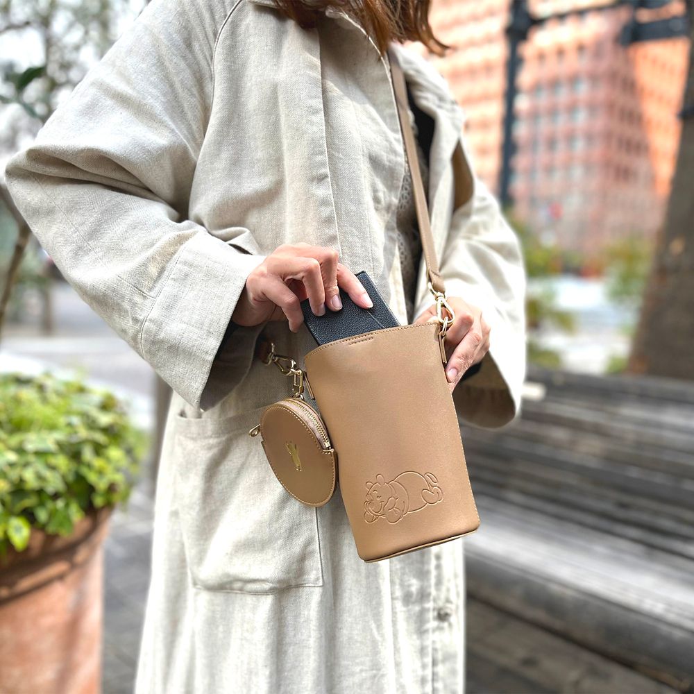 Plus Anq(プラスアンク)  『くまのプーさん』 プー デザイン ボトルバッグ 婦人用