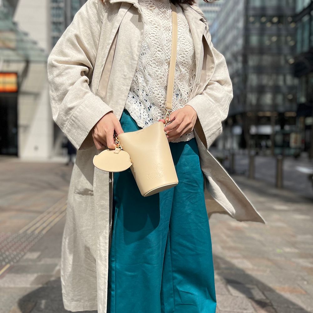 Plus Anq(プラスアンク)  『くまのプーさん』 ピグレット デザイン ボトルバッグ 婦人用