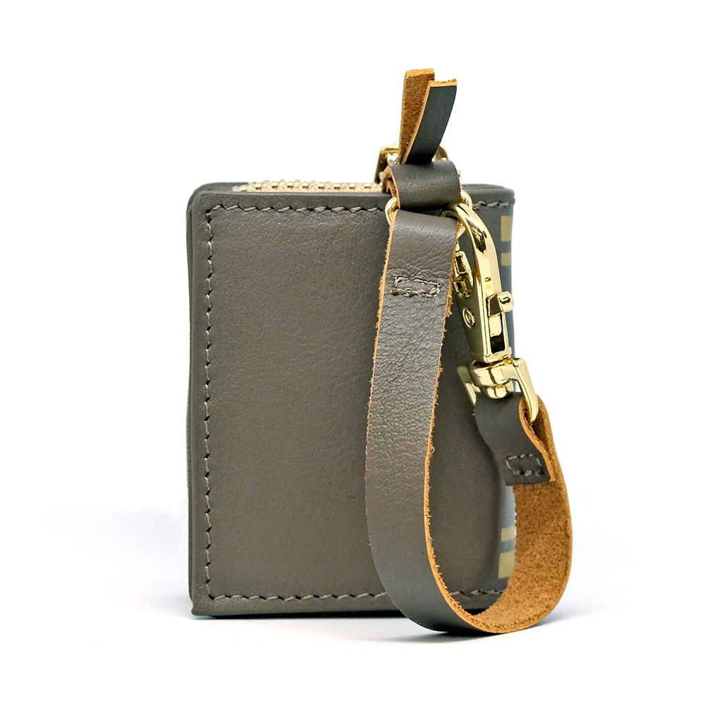 Plus Anq(プラスアンク)  ダンボ デザイン ブック型アクセサリーチャーム