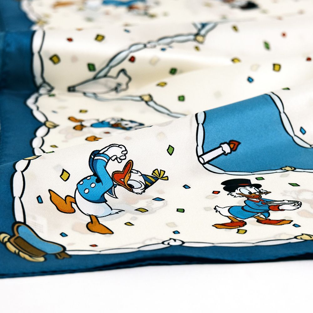 Plus Anq(プラスアンク) ドナルドダック デザイン シルクスカーフ