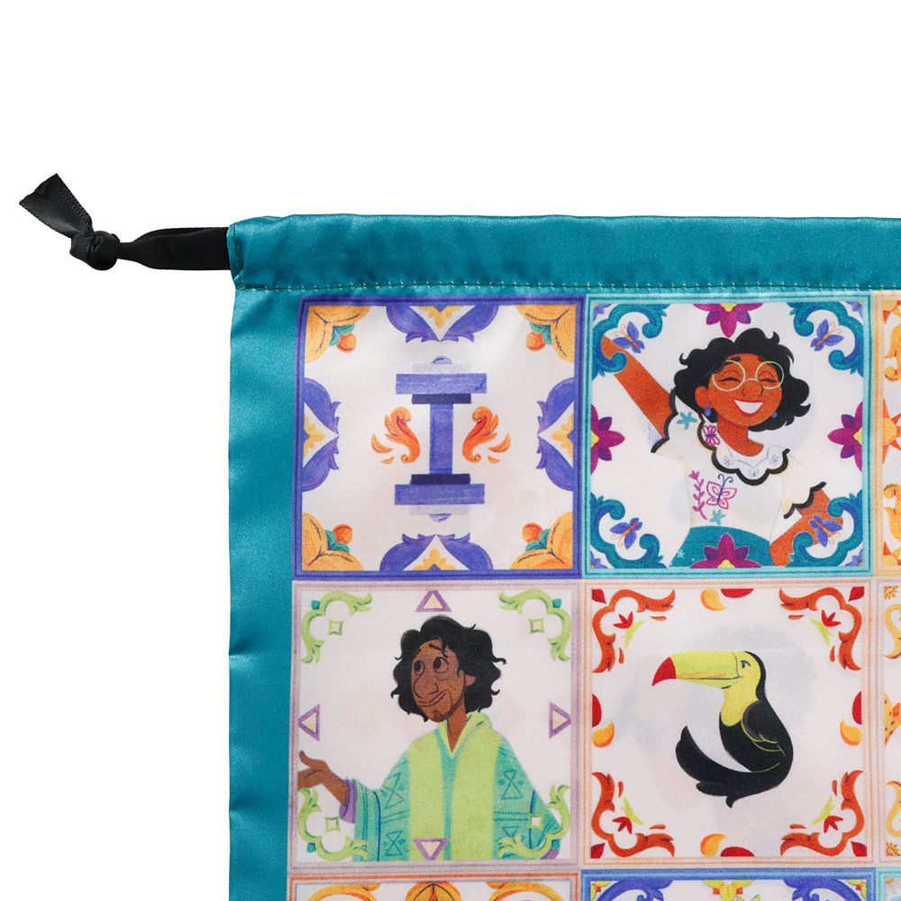 【Plus Anq(プラスアンク)】 『 ミラベルと魔法だらけの家 』 デザイン 巾着