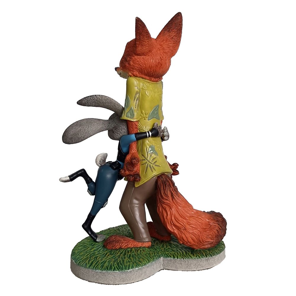 【enesco】ジュディ・ホップス＆ニック・ワイルド フィギュア ハグ ハート ズートピア DISNEY SHOWCASE