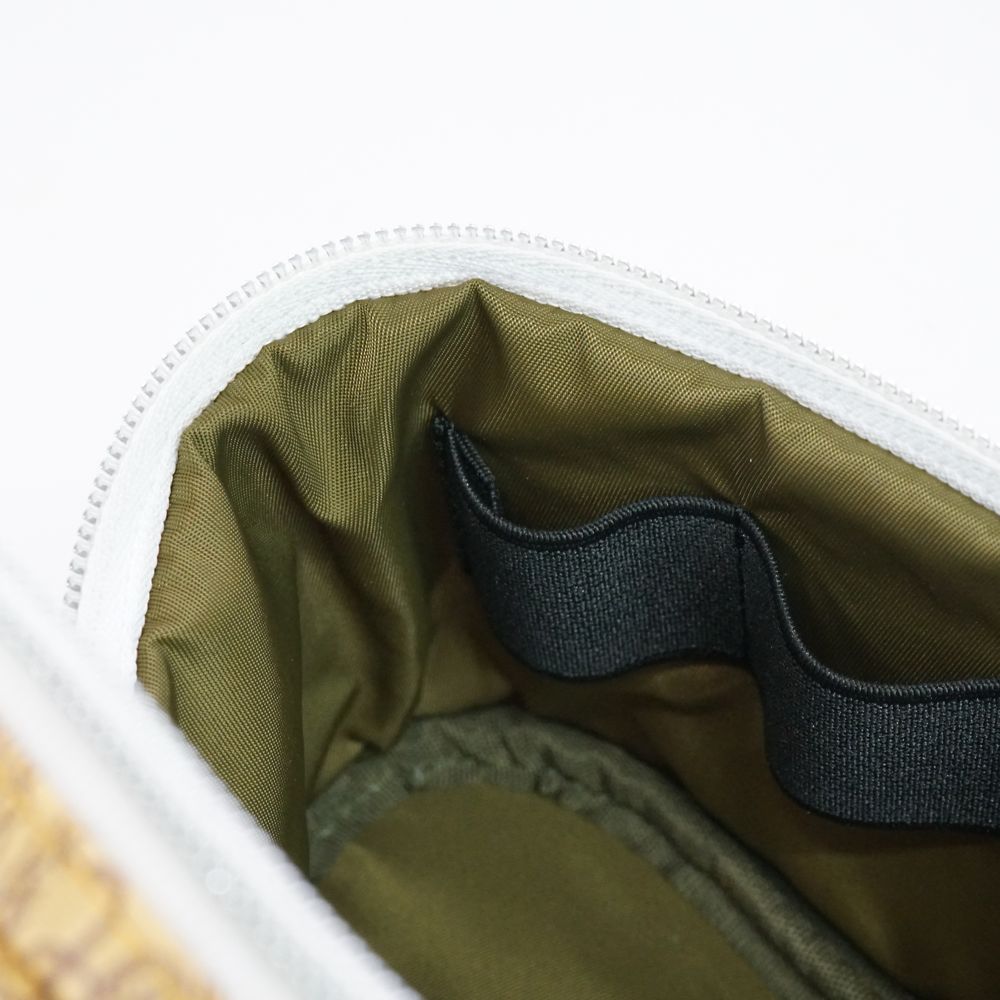 ディズニー／トラベルポーチ 　(くまのプーさん柄)　D48740B　トラベル