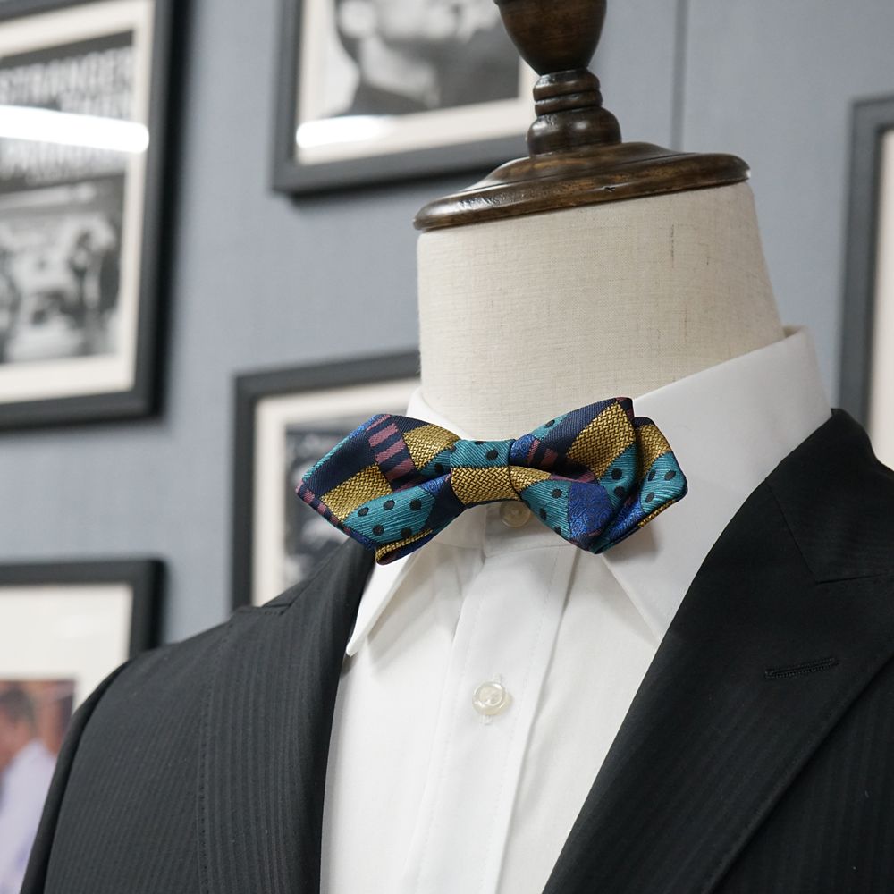 ディズニー／蝶ネクタイ 　(ナイトメアー・ビフォア・クリスマス　パッチワーク柄)