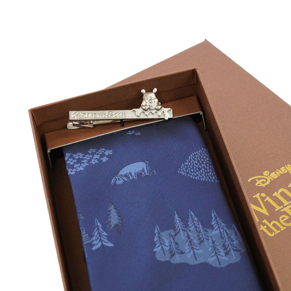 DISNEY／ネクタイ＆タイバー BOXセット　(くまのプーさん　ワンポイント柄&times;ひょっこりタイバー）DNDW1431紺 & Wa-11