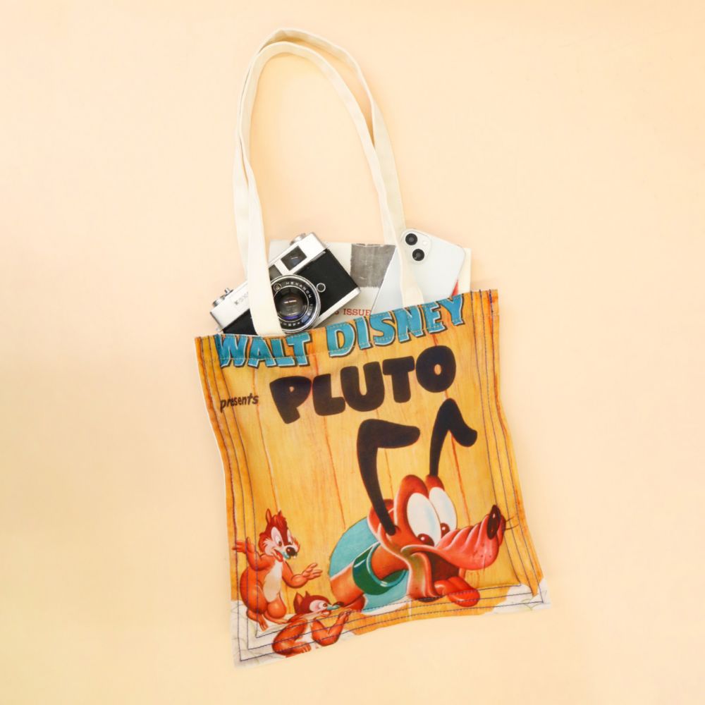 【ACCOMMODE】『プルート』 プルート ポスターアートトート (D-SK1441/BR)