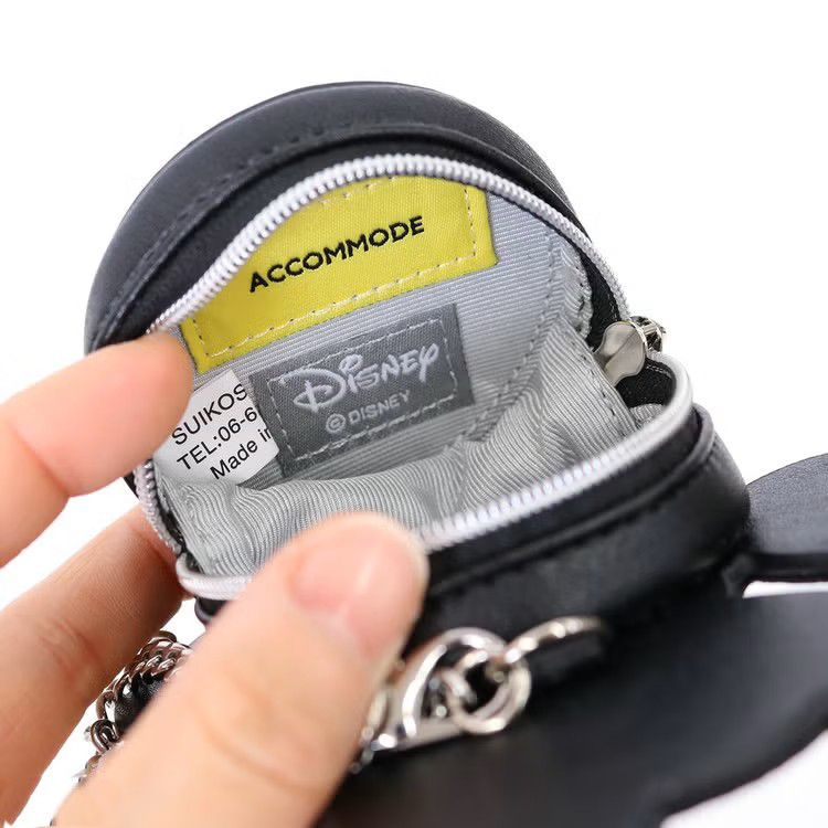 【ACCOMMODE】『ミッキー＆フレンズ』ミニーマウス ダイカットポーチチャーム (D-LY004/MM)