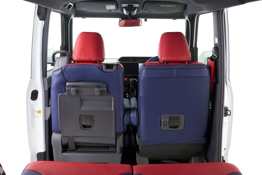 公式 ショップディズニー タント カスタム マーベル スパイダーマン リミテッドパッケージ 全席シートカバー シートバックテーブル非対応