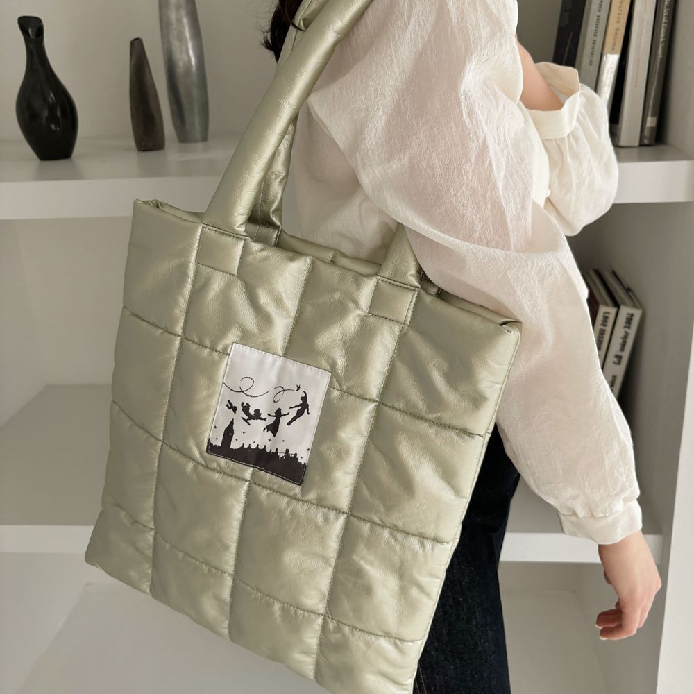 【Disney】Peter Pan / シャイニー キルティング トートバッグ(mytwilight)