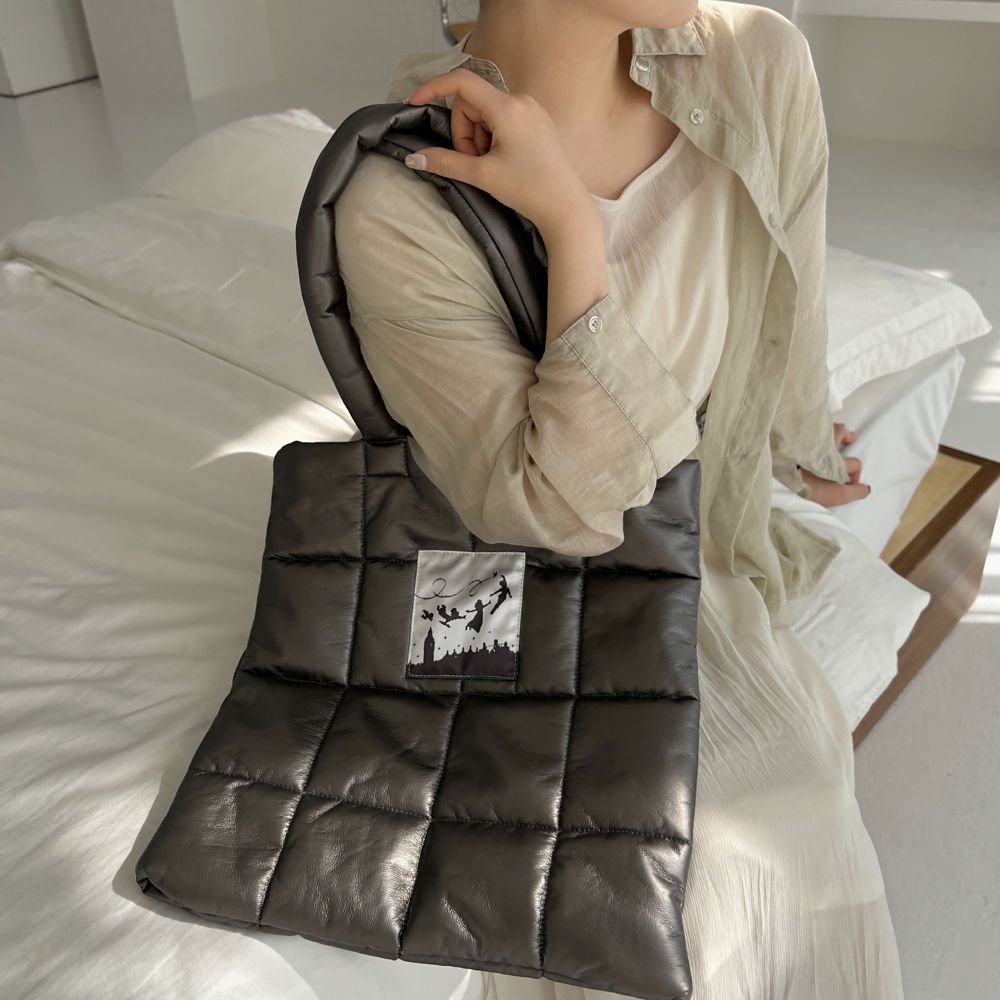 【Disney】Peter Pan / シャイニー キルティング トートバッグ(mytwilight)