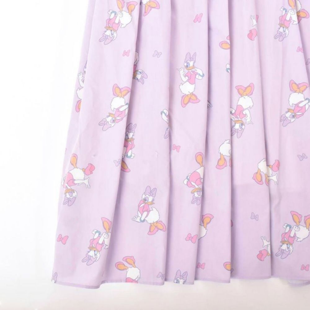 公式 ショップディズニー デイジーダック 総柄スカート comb