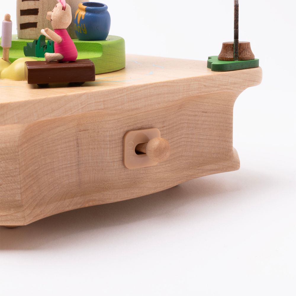 ディズニー 木製からくりオルゴール　Winnie The Pooh/ラウンドオルゴール