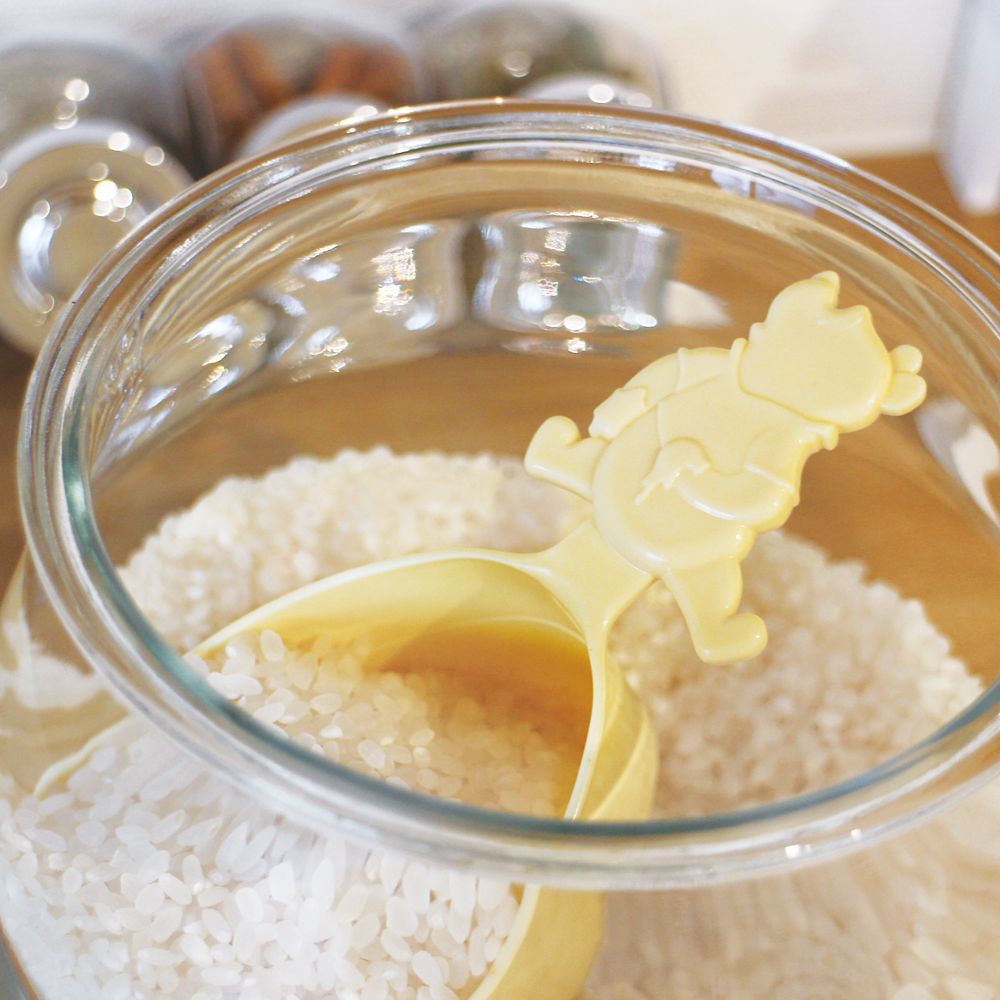 公式 ショップディズニー くまのプーさん お米計量カップ クリームイエロー