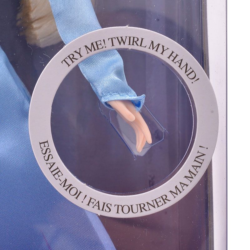 公式 ショップディズニー エルサ シンギングドール アナと雪の女王２