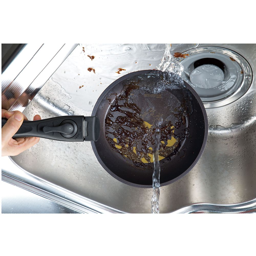 公式 ショップディズニー ｉｈ ガス火対応 取っ手がとれる鍋 フライパンセット くまのプーさん Anfp2