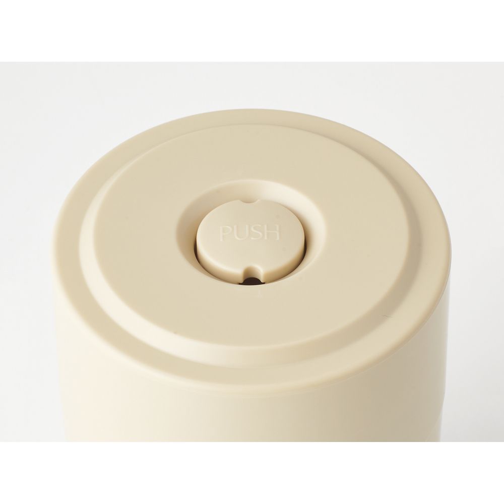 スケーター　プッシュボタン付き密封保存容器  くまのプーさん／POS5_640513