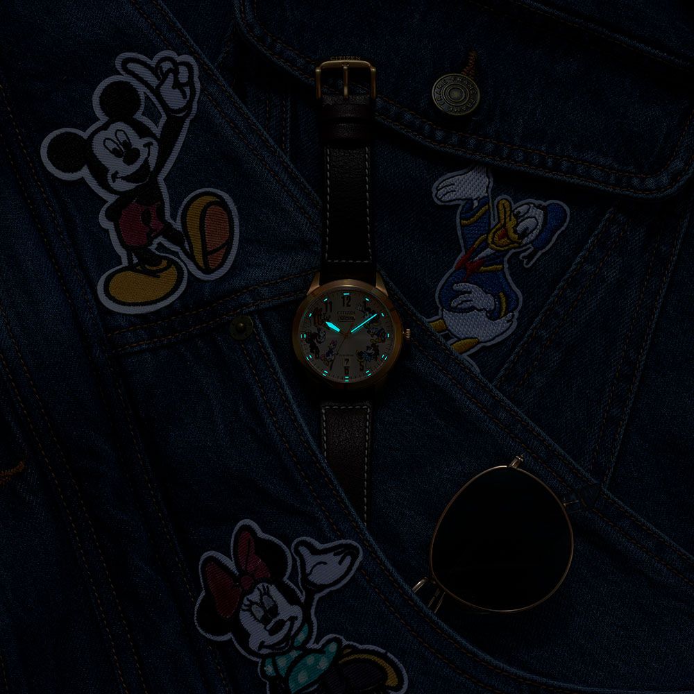 シチズン　センセーショナルシックス　AW0093-04W