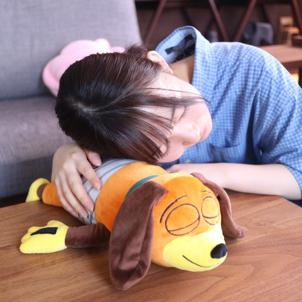 トイ・ストーリー スリンキー ダイカットクッション スリープベージュ