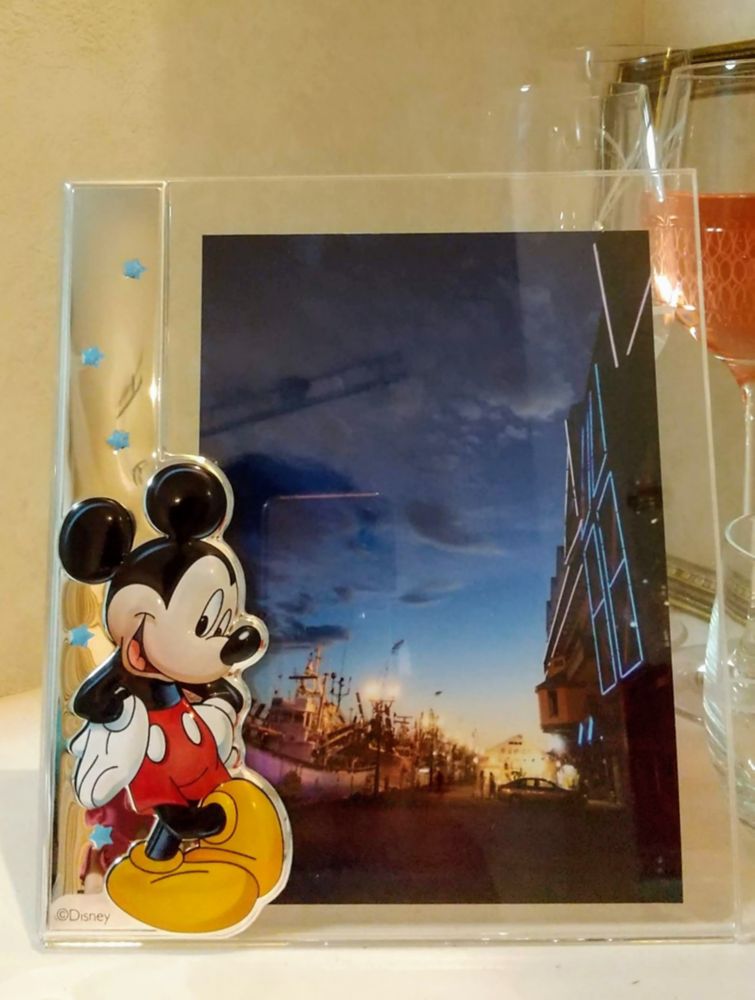 【イタリア直輸入】VALENTI　プレキシガラスフォトフレーム　シルバー加工　ミッキーマウス（A）D272 4XC　15x20cm　2L判