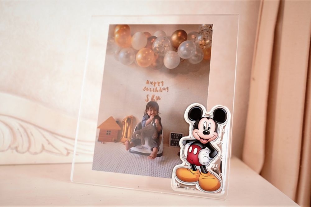 【イタリア直輸入】VALENTI　プレキシガラスフォトフレーム　シルバー加工　ミッキーマウス（B）D325 4XC　15x20cm　2L判