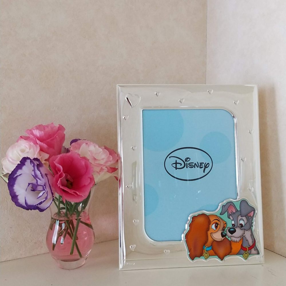 【イタリア直輸入】VALENTI　フォトフレーム　シルバー加工　わんわん物語　ブルー（ハートレリーフ）　D330 4LC　13x18cm 　2L判