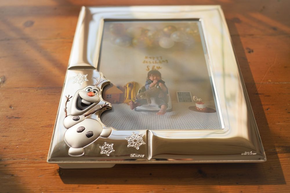 【イタリア直輸入】VALENTI　フォトフレーム　シルバー加工　アナと雪の女王　オラフ　D456 4L　13x18cm 　2L判
