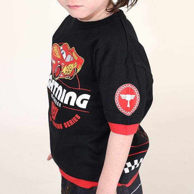 【ベビードール】カーズ 袖エンブレムTシャツ 0223K / ライトニング・マックィーン ベビーサイズ キッズ 天竺素材 トップス 半袖 クルーネック カットソー