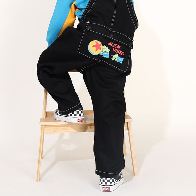 【ベビードール】トイ・ストーリー サロペット 0228K / ウッディ バズ・ライトイヤー エイリアン ベビーサイズ キッズ ボトムス ロングパンツ デニム 楽ちん ジーンズ ジーパン ゆったり ショルダーベルト長さ調整可