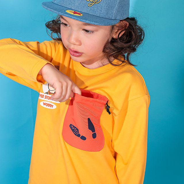 【ベビードール】ウッディ 巾着ポケット ロンT 0230K / トイ・ストーリー ベビーサイズ キッズ トップス 長袖 クルーネック カットソー