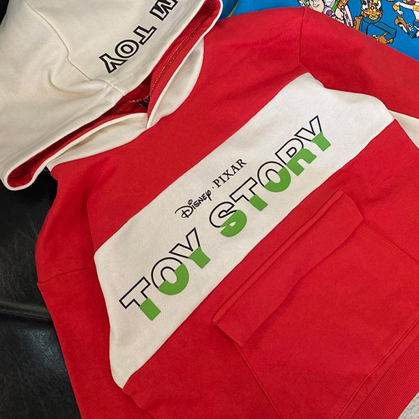 【ベビードール】トイ・ストーリー 立体ロゴパーカー 0233K / ウッディ バズ・ライトイヤー ジェシー ベビーサイズ キッズ トップス 長袖 プルオーバー ワイドシルエット