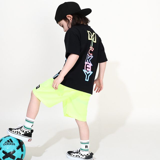 【ベビードール】ミッキー 親子お揃い ネオンキャラクターTシャツ 0322K / ベビーサイズ キッズ リンクコーデ ペアルック 親子コーデ トップス 半袖 クルーネック カットソー 天竺素材