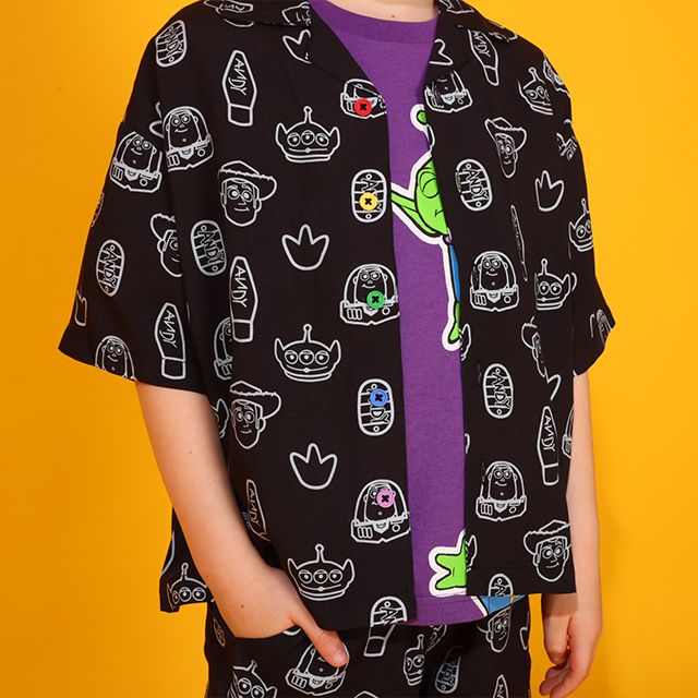 【ベビードール】親子お揃い トイ・ストーリー 総柄半袖シャツ 0399K （ボトムス別売り） / ベビーサイズ キッズ リンクコーデ ペアルック 親子コーデ トップス 羽織り 半袖 開襟 オープンカラー 配色ボタン レーヨン素材 セットアップアイテム