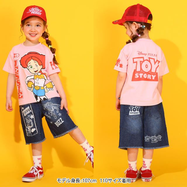 【ベビードール】ジェシー 親子お揃い 蓄光キャラクターTシャツ 0400K / トイ・ストーリー ベビーサイズ キッズ リンクコーデ ペアルック 親子コーデ トップス 半袖 クルーネック カットソー 暗いところで光る 天竺素材