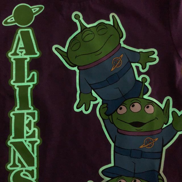 【ベビードール】リトルグリーンメン 親子お揃い 蓄光キャラクターTシャツ 0400K / トイ・ストーリー ベビーサイズ キッズ リンクコーデ ペアルック 親子コーデ トップス 半袖 クルーネック カットソー 暗いところで光る 天竺素材