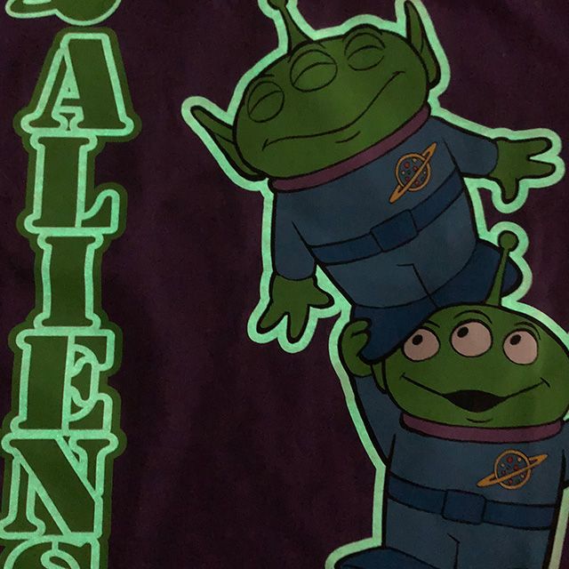 【ベビードール】リトルグリーンメン 親子お揃い 蓄光キャラクターTシャツ 0400A / トイ・ストーリー 大人 ユニセックス 男女兼用 リンクコーデ ペアルック 親子コーデ トップス 半袖 クルーネック カットソー 暗いところで光る 天竺素材