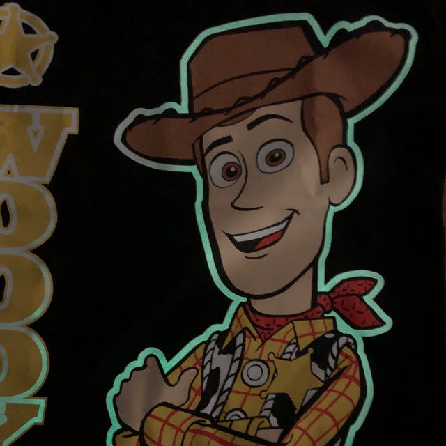 【ベビードール】ウッディ 親子お揃い 蓄光キャラクターTシャツ 0400A / トイ・ストーリー 大人 ユニセックス 男女兼用 リンクコーデ ペアルック 親子コーデ トップス 半袖 クルーネック カットソー 暗いところで光る 天竺素材