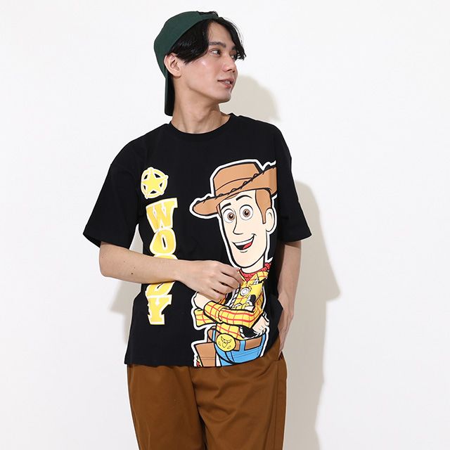 【ベビードール】ウッディ 親子お揃い 蓄光キャラクターTシャツ 0400A / トイ・ストーリー 大人 ユニセックス 男女兼用 リンクコーデ ペアルック 親子コーデ トップス 半袖 クルーネック カットソー 暗いところで光る 天竺素材