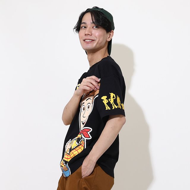 【ベビードール】ウッディ 親子お揃い 蓄光キャラクターTシャツ 0400A / トイ・ストーリー 大人 ユニセックス 男女兼用 リンクコーデ ペアルック 親子コーデ トップス 半袖 クルーネック カットソー 暗いところで光る 天竺素材