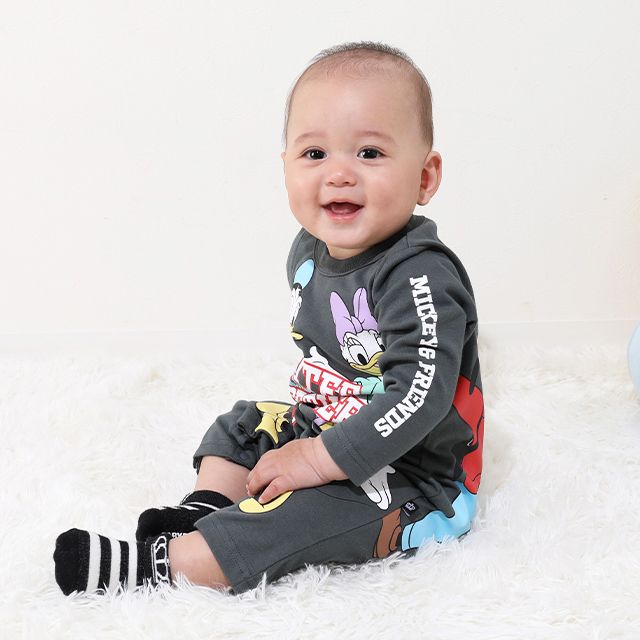 【ベビードール】ミッキー＆フレンズ BIGプリントロンパース 0634B / 70-80cm ベビーサイズ 赤ちゃん 出産祝い 贈り物 プレゼント ベビー服 つなぎ 長袖 ミッキーマウス ミニーマウス デイジー ドナルド グーフィー プルート