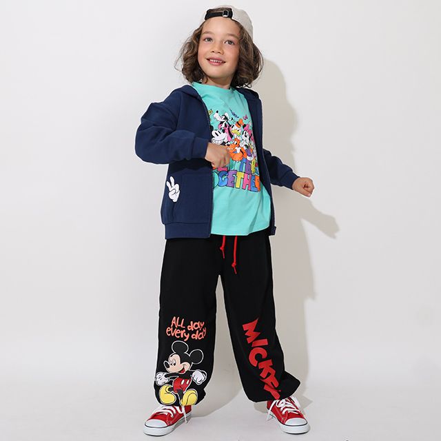 【ベビードール】ミッキー＆フレンズ 親子お揃い キャラクター集合ロンT 0767K / ベビーサイズ キッズ トップス 長袖 Tシャツ リンクコーデ ペアルック 親子コーデ 天竺素材