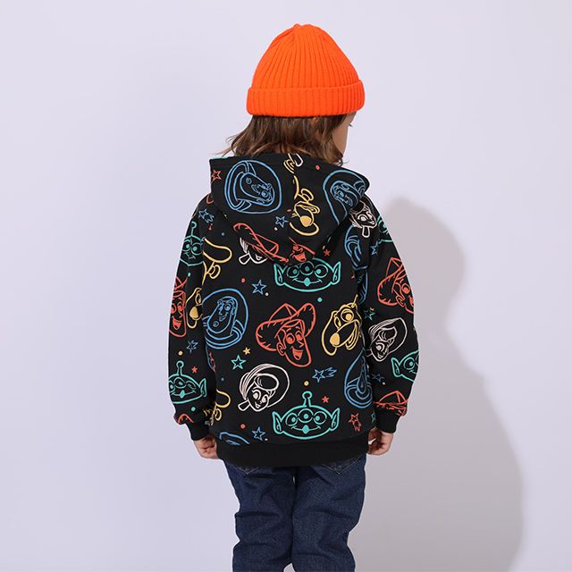 【ベビードール】トイ・ストーリー 親子お揃い 総柄切替パーカー 1006K / ベビーサイズ キッズ トップス 長袖 プルオーバー フーディ ネオン リンクコーデ ペアルック 親子コーデ ウッディ バズ スリンキー リトルグリーンメン ボーピープ