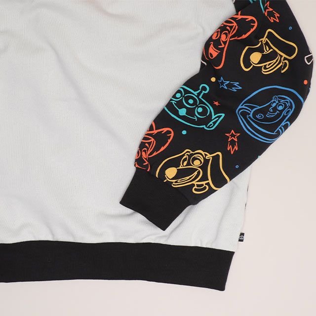 【ベビードール】トイ・ストーリー 親子お揃い 総柄切替パーカー 1006A / 大人 ユニセックス 男女兼用 トップス 長袖 プルオーバー フーディ ネオン リンクコーデ ペアルック 親子コーデ ウッディ バズ スリンキー リトルグリーンメン ボーピープ